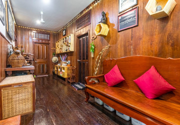 6 Bedroom Villa For Sale - Svay Dangkum, Siem Reap thumbnail