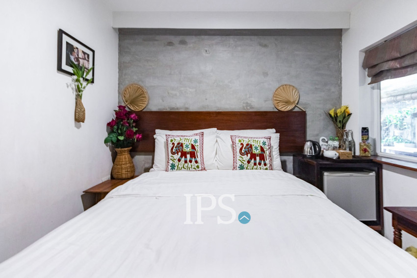 6 Bedroom Villa For Sale - Svay Dangkum, Siem Reap