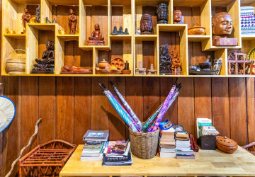 6 Bedroom Villa For Sale - Svay Dangkum, Siem Reap thumbnail