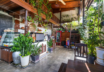 6 Bedroom Villa For Sale - Svay Dangkum, Siem Reap thumbnail