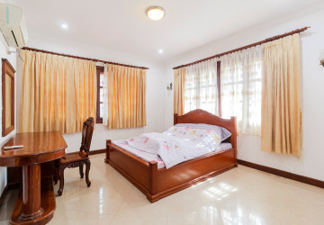 4 Bedroom House For Rent - Kouk Chak, Siem Reap thumbnail