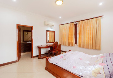 4 Bedroom House For Rent - Kouk Chak, Siem Reap thumbnail