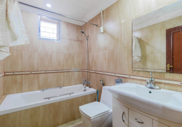 4 Bedroom House For Rent - Kouk Chak, Siem Reap thumbnail