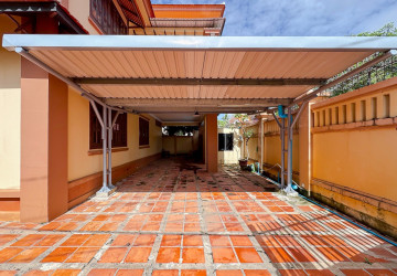 4 Bedroom House For Rent - Kouk Chak, Siem Reap thumbnail