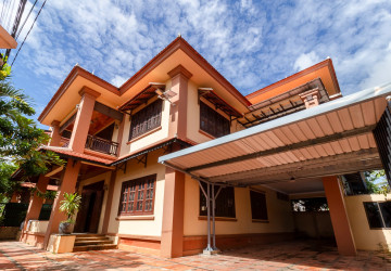 4 Bedroom House For Rent - Kouk Chak, Siem Reap thumbnail