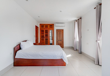 1 Bedroom Serviced Apartment For Rent - Toul Tum Poung 1, Phnom Penh thumbnail