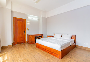 1 Bedroom Serviced Apartment For Rent - Toul Tom Pong 2, Phnom Penh thumbnail