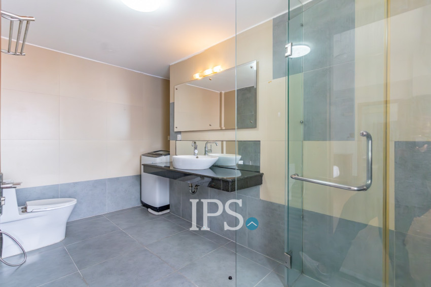 1 Bedroom Serviced Apartment For Rent - Toul Tom Pong 2, Phnom Penh