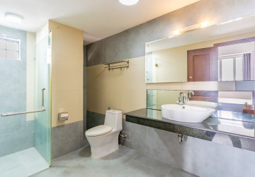 2 Bedroom Serviced Apartment for Rent - Toul Tom Pong 2, Phnom Penh thumbnail