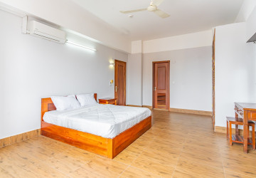 2 Bedroom Serviced Apartment for Rent - Toul Tom Pong 2, Phnom Penh thumbnail