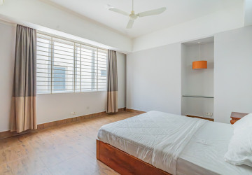 3 Bedroom Serviced Apartment For Rent - Toul Tom Pong 2, Phnom Penh thumbnail