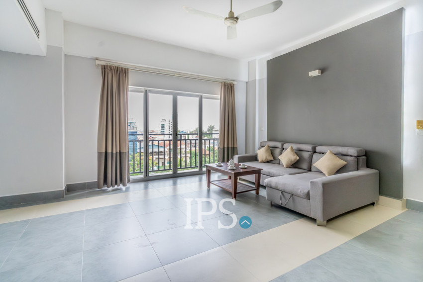 3 Bedroom Serviced Apartment For Rent - Toul Tom Pong 2, Phnom Penh