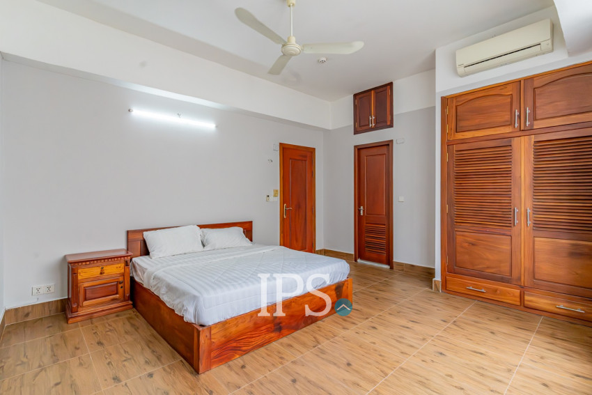3 Bedroom Serviced Apartment For Rent - Toul Tom Pong 2, Phnom Penh