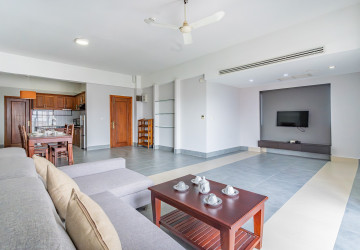 3 Bedroom Serviced Apartment For Rent - Toul Tom Pong 2, Phnom Penh thumbnail