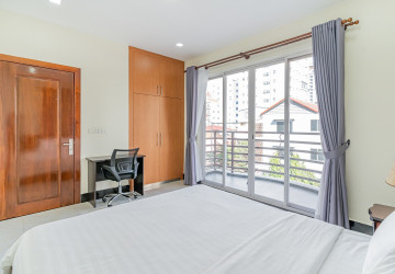 1 Bedroom Serviced Apartment For Rent - BKK2, Phnom Penh thumbnail
