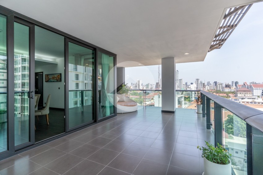 3 Bedroom Penthouse For Rent - Tonle Bassac, Phnom Penh