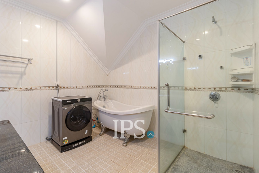 4 Bedroom Apartment For Rent - Sala Kamreuk, Siem Reap