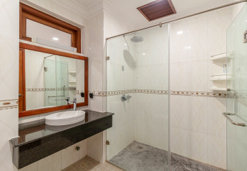 4 Bedroom Apartment For Rent - Sala Kamreuk, Siem Reap thumbnail