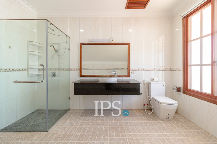 4 Bedroom Apartment For Rent - Sala Kamreuk, Siem Reap