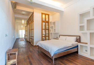 Renovated 3 Bedroom Apartment For Rent - Chey Chumneah, Phnom Penh thumbnail