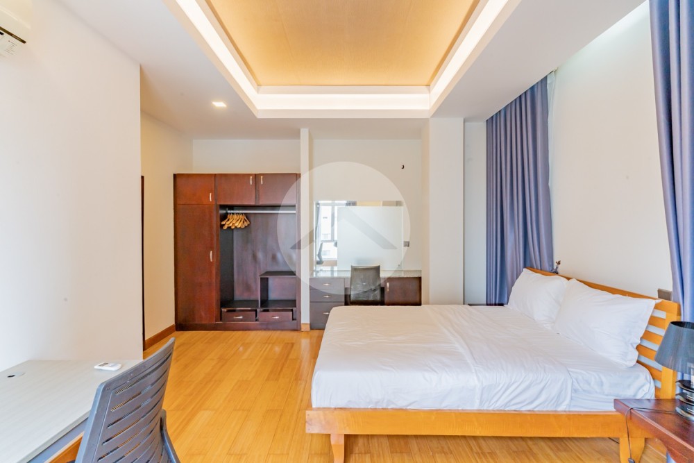 1 Bedroom Serviced Apartment For Rent - BKK1, Phnom Penh - Image 13