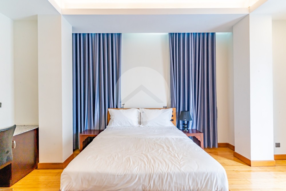 1 Bedroom Serviced Apartment For Rent - BKK1, Phnom Penh - Image 12