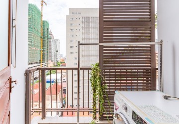 1 Bedroom Serviced Apartment For Rent - BKK1, Phnom Penh thumbnail