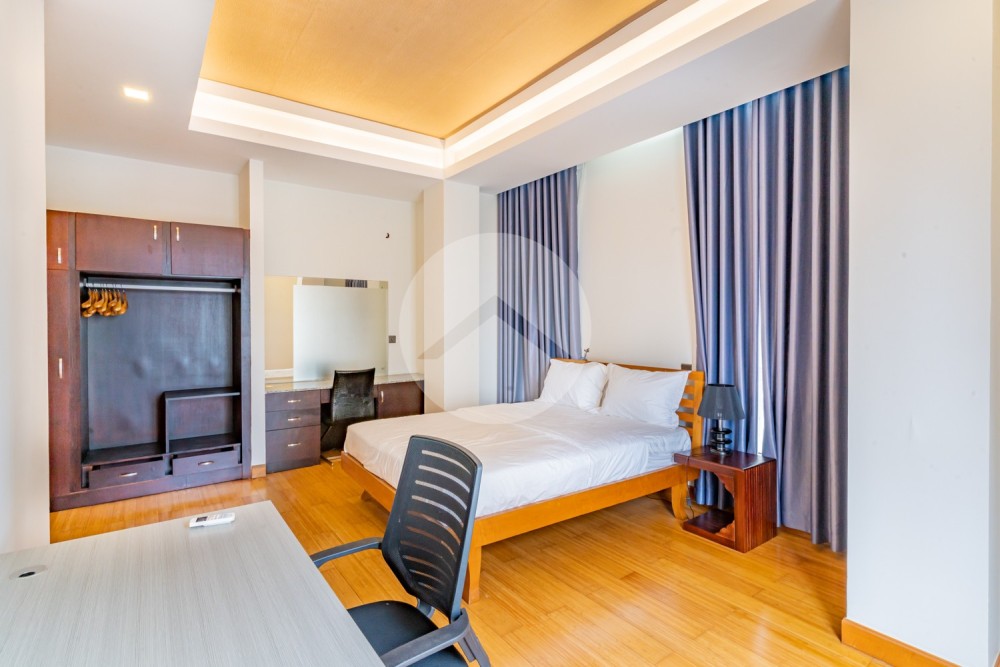 1 Bedroom Serviced Apartment For Rent - BKK1, Phnom Penh - Image 14