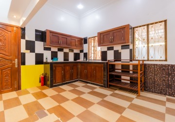 5 Bedroom House For Rent - Sala Kamreuk, Siem Reap thumbnail