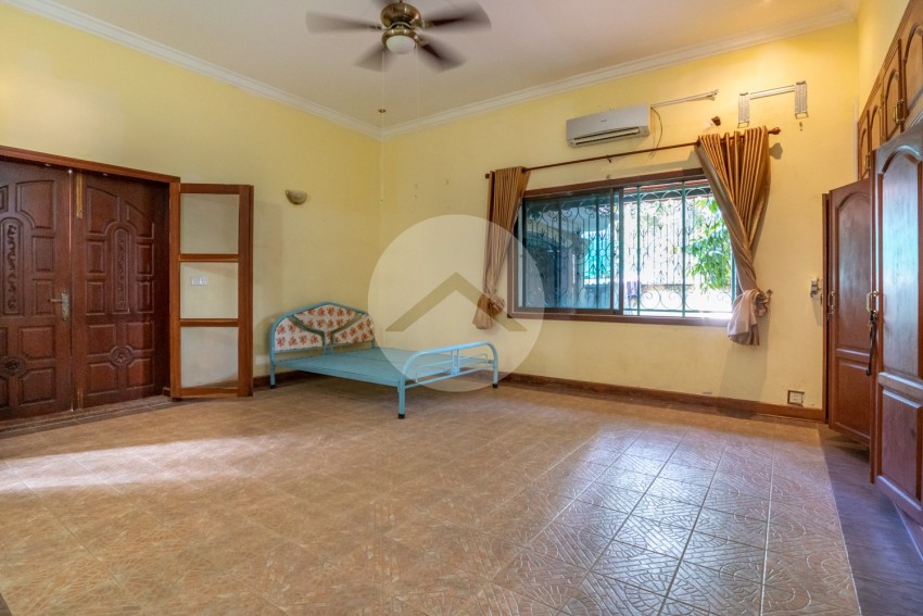 4 Bedroom Villa For Rent  Chroy Chongva- Phnom Penh