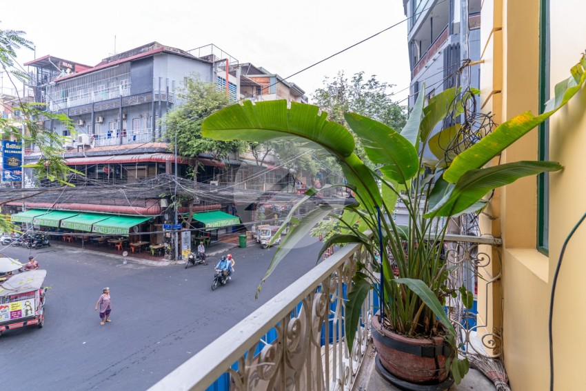 Renovated 2 Bedroom Apartment For Rent - Phsar Kandal 1, Daun Penh, Phnom Penh