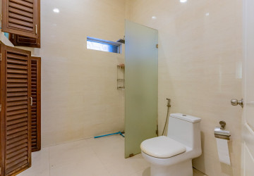 Renovated 2 Bedroom Apartment For Rent - Phsar Kandal 1, Phnom Penh thumbnail