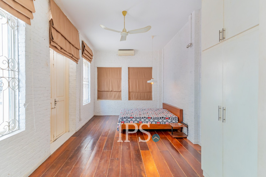 Renovated 2 Bedroom Apartment For Rent - Phsar Kandal 1, Phnom Penh
