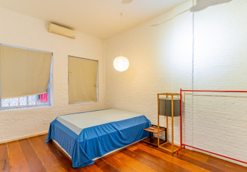 Renovated 2 Bedroom Apartment For Rent - Phsar Kandal 1, Phnom Penh thumbnail