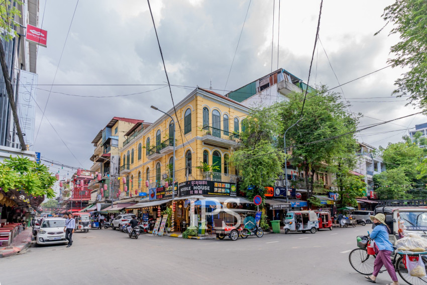 Renovated 2 Bedroom Apartment For Rent - Phsar Kandal 1, Phnom Penh