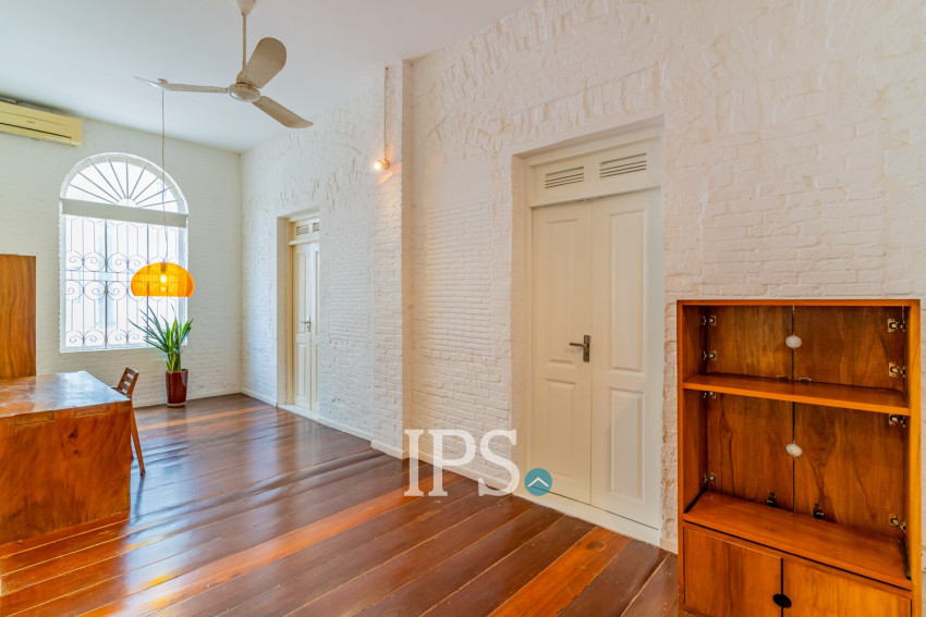 Renovated 2 Bedroom Apartment For Rent - Phsar Kandal 1, Phnom Penh