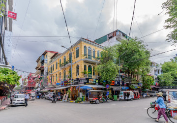 Renovated 2 Bedroom Apartment For Rent - Phsar Kandal 1, Phnom Penh thumbnail