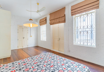 Renovated 2 Bedroom Apartment For Rent - Phsar Kandal 1, Phnom Penh thumbnail