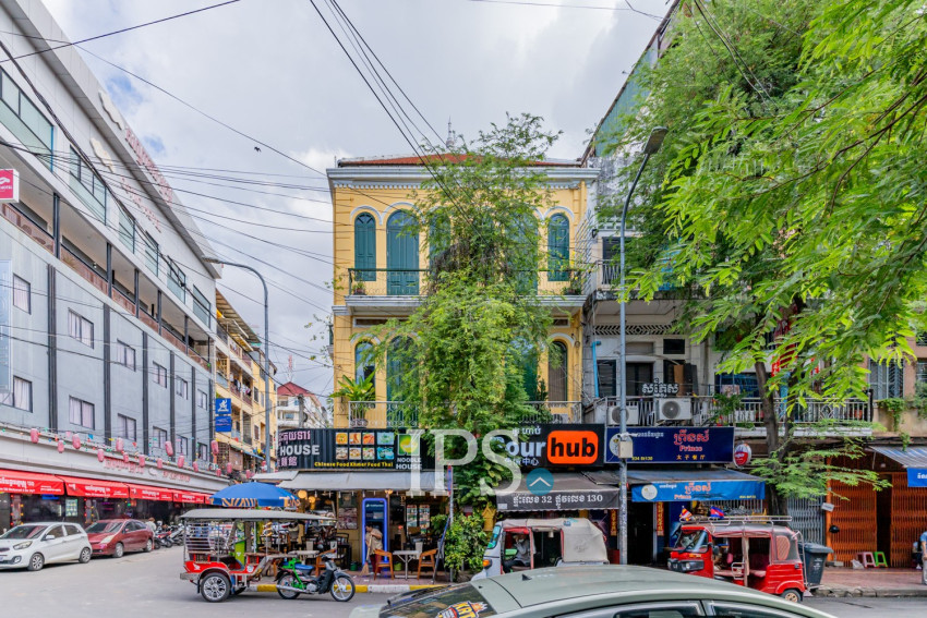 Renovated 2 Bedroom Apartment For Rent - Phsar Kandal 1, Phnom Penh