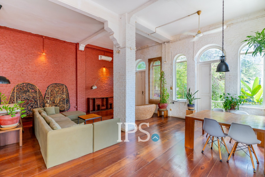 Renovated 2 Bedroom Apartment For Rent - Phsar Kandal 1, Phnom Penh