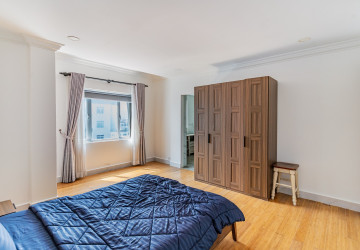 3 Bedroom Serviced Apartment For Rent - BKK1, Phnom Penh thumbnail