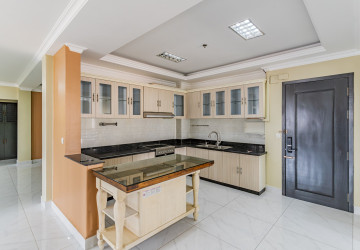 3 Bedroom Serviced Apartment For Rent - BKK1, Phnom Penh thumbnail