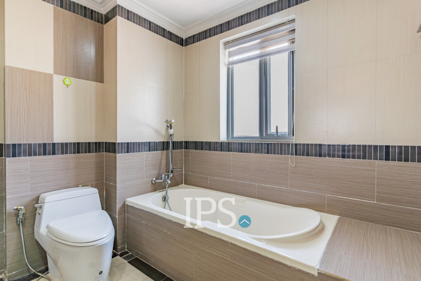 3 Bedroom Serviced Apartment For Rent - BKK1, Phnom Penh