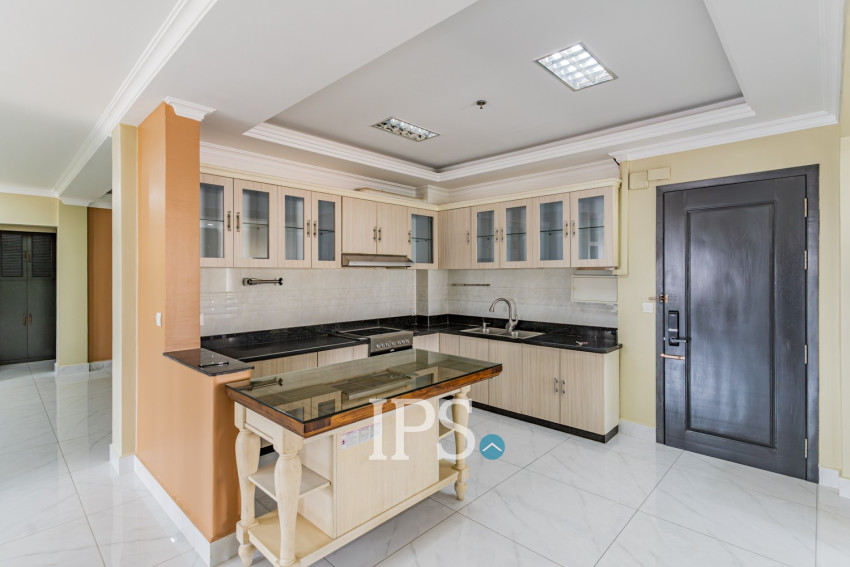 3 Bedroom Serviced Apartment For Rent - BKK1, Phnom Penh