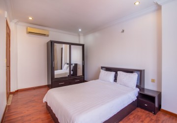 2 Bedroom Apartment For Rent - BKK1, Phnom Penh thumbnail