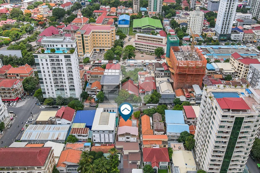 6 Bedroom Commercial Villa For Rent - BKK1, Phnom Penh