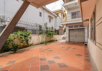 6 Bedroom Commercial Villa For Rent - BKK1, Phnom Penh thumbnail