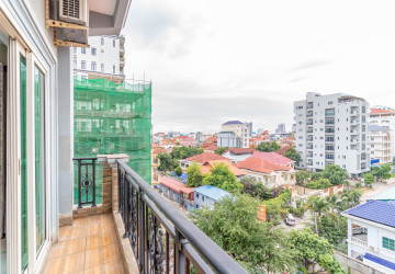 2 Bedroom Serviced Apartment For Rent - Phsar Daeum Thkov, Phnom Penh thumbnail