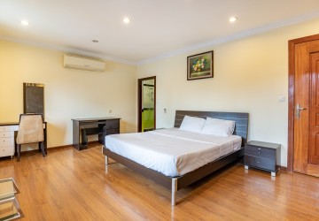 2 Bedroom Serviced Apartment For Rent - Beoung Raing, Phnom Penh thumbnail