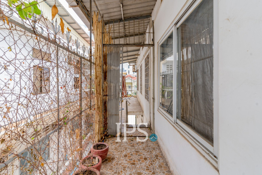 Renovated 1 Bedroom Apartment For Rent - Chakto Mukh, Phnom Penh